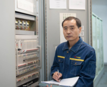 天津軌道交通運營集團通號中心信號工區長孫樹旗，將一生的奮斗與熱血都澆筑在工作崗位