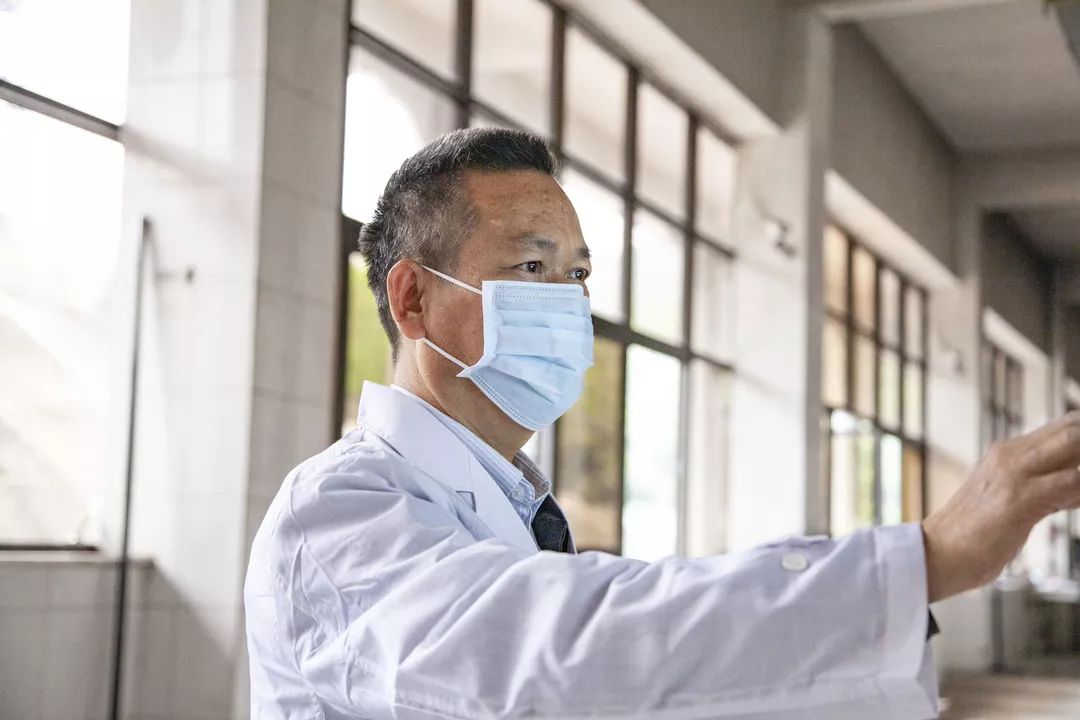 林亞球：堅守30載，他是<em>生命</em><em>最后</em><em>的</em>擺渡人