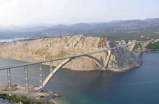 世界大<em>跨</em>徑拱橋—克羅地亞克爾克大橋
