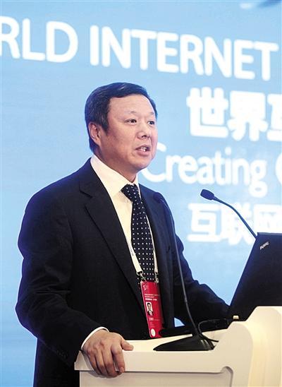 奚國(guó)華呼吁政府出臺(tái)財(cái)稅等政策扶持措施促進(jìn)<em>物</em><em>聯(lián)網(wǎng)</em>研發(fā)及產(chǎn)業(yè)化應(yīng)用