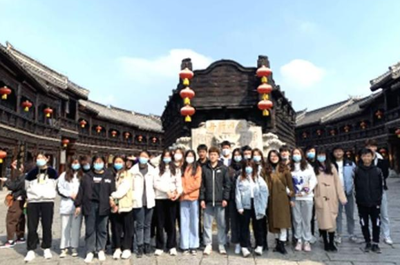 棗莊職業學院<em>旅游</em><em>管理</em>系積極組織開展現場實景教學活動