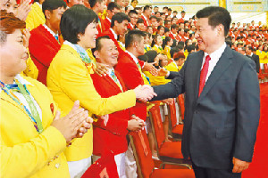 習(xí)近平在會(huì)見(jiàn)第31屆奧運(yùn)會(huì)中國(guó)體育代表團(tuán)時(shí)表示:中國(guó)隊(duì)加油！中國(guó)加油！