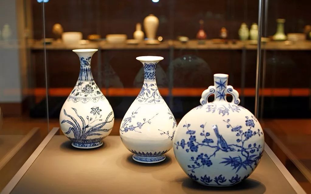 陶瓷藝術(shù)設(shè)計<em>專業(yè)</em>：《傳統(tǒng)器物》<em>課程</em><em>思</em><em>政</em><em>案例</em>