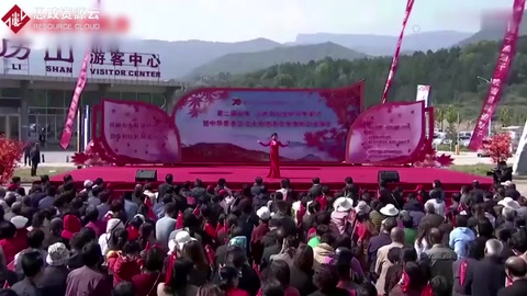 張華敏演唱《<em>小二黑</em><em>結(jié)婚</em>》清粼粼的水藍(lán)瑩瑩的天選段