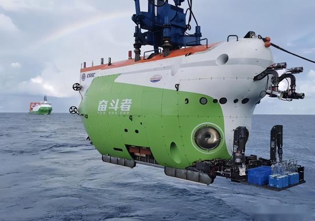 奮斗者號全海深救人潛水器：顯著<em>提升</em>了我國載人深潛的技術裝備<em>能力</em>和自主<em>創新</em>水平