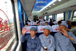 授課圖片—老區(qū)開出幸福車