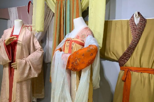 <em>漢服</em>—漢民族的傳統服飾