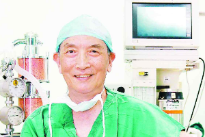 中國醫學家、北京軍區總醫院主任醫師—華益慰