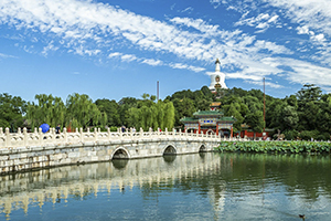 <em>旅游</em><em>管理</em>、<em>酒店</em><em>管理</em><em>與</em><em>數字化</em><em>運營</em><em>專業</em>：《<em>旅游</em>經濟學—第六章第<em>三</em>節<em>旅游</em>產業發展戰略》<em>課程</em><em>思</em><em>政</em><em>案例</em>
