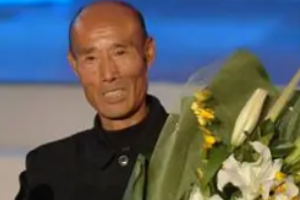 趙希海—全國<em>義務</em><em>植樹</em>模范，全國綠化獎章獲得者