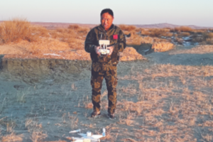 <em>全國</em><em>防沙</em><em>治沙</em>標兵—楊勇