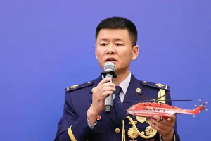 <em>做</em><em>忠誠</em><em>衛士</em><em>護</em><em>萬家</em><em>安寧</em>，含航空救援飛行員蘭海亮等