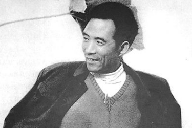 焦桐花開：<em>焦裕祿</em>蘭考查風口探流沙種泡桐治三害